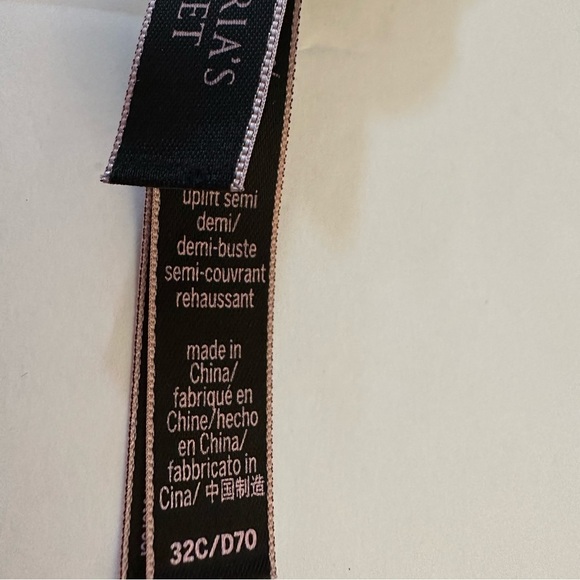 Victoria’s Secret Demi Bust Bra - Picture 3 of 3